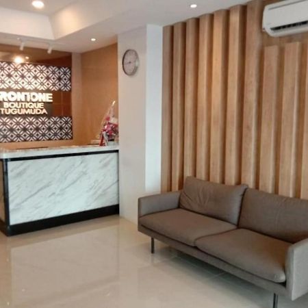 Hotel Front One Boutique Tugu Muda Semarang Exterior foto